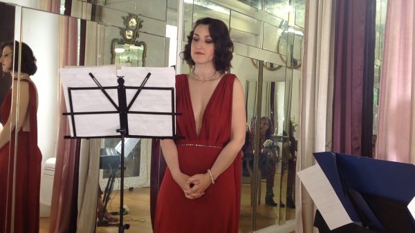 La soprano Rezarta Dyrmyshi, nuova amica dei progetti culturali Made in Ischia