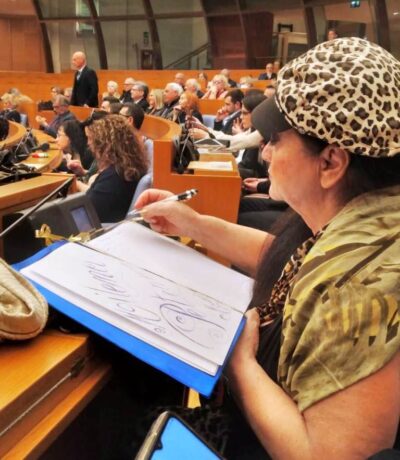 6 Montecitorio premio Fontane di Roma 3 aprile 2023 (90) Milena Petrarca prepara il suo intervento
