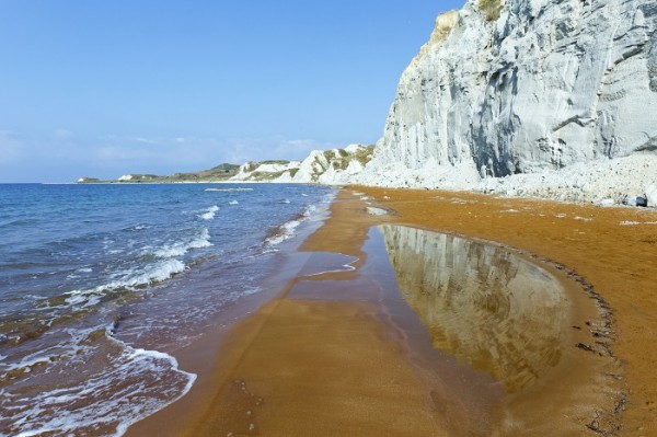 xi_beach-greece-516115127